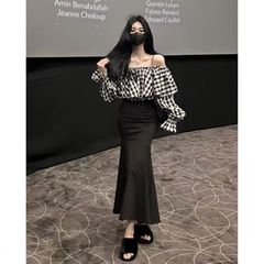 网红套装2025爆款女士格子一字肩上衣小香风春季洋气吊带鱼尾裙子