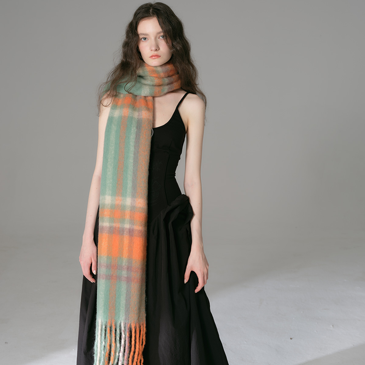 Designer wool checked fringe scarf for women AutumnWinter warm soft ambience shawl bib_voghion.com