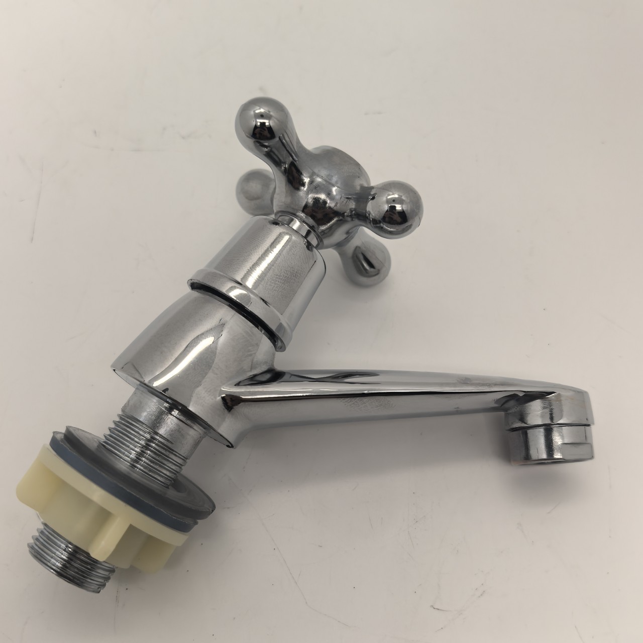 厂家批发 锌合金电镀96面盆单冷水龙头 卫生间洗手盆台上盆水龙头