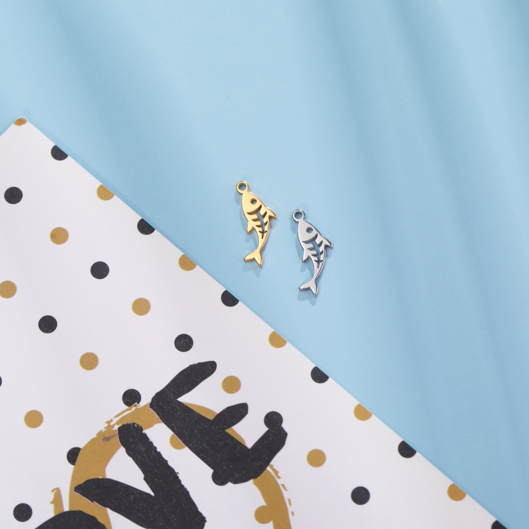 1g Weight Pendant Jewelry Making Type DIY Jewelry Accessories Classification 1 Piece Quantity 304 Stainless Steel Material Spider, Fish, Whale Pattern All Seasons Season Plating Design Simple Style Style 1 Piece 304 Stainless Steel Spider Fish Whale Pendant 18