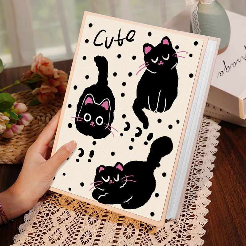 검은색 멋진 새끼 고양이