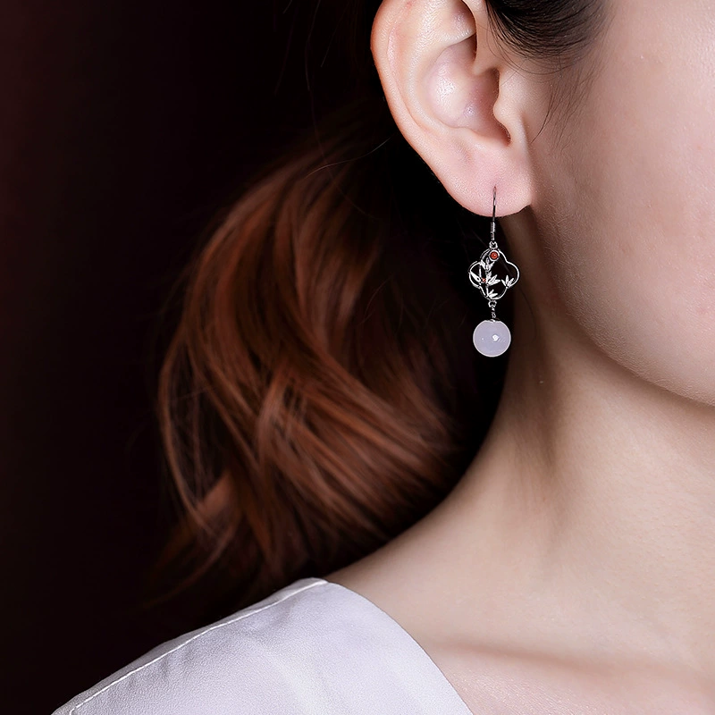 壹鹿银 Platinum bamboo earrings from Khotan district white jade, silver 925 sample, four-leaf clover, bright catchy style