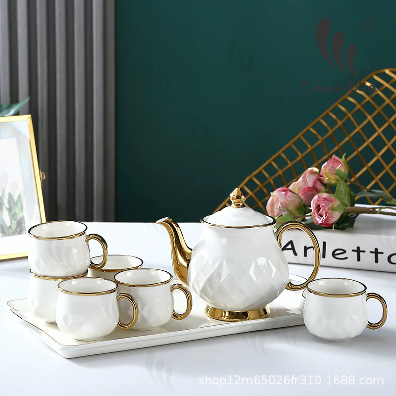 Чайный набор Nordic Swan Простой позолоченный керамический набор с жемчужной глазурью Бутылка для холодной воды Креативный кофейный набор Костюм для чашки для воды