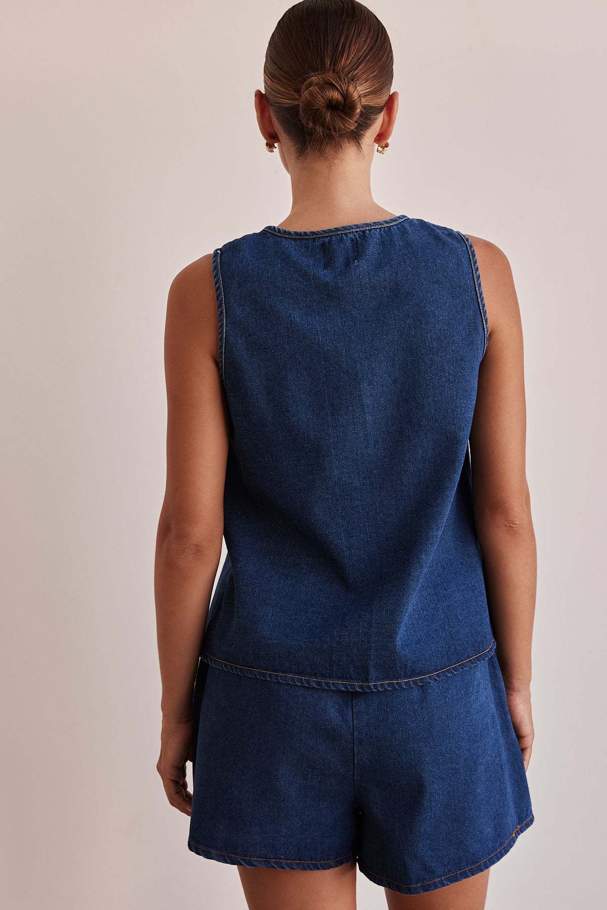 182g Weight Sleeveless Sleeve Length Cotton, Polyester, Denim Fabric Type Shorts Co-ord Set Sets Type 2 Pieces Set, 1 PCS/Package Quantity Holiday, Banquet, Selfie Occasion Round Neck Neckline Pocket Function Regular Fit Fit Type Solid Color Pattern Summer Season Women's Gender Casual, Elegant, Streetwear Style Holiday Banquet Selfie Women's Casual Elegant Streetwear Solid Color Cotton Polyester Denim Shorts Co-ord Set Shorts Sets 16