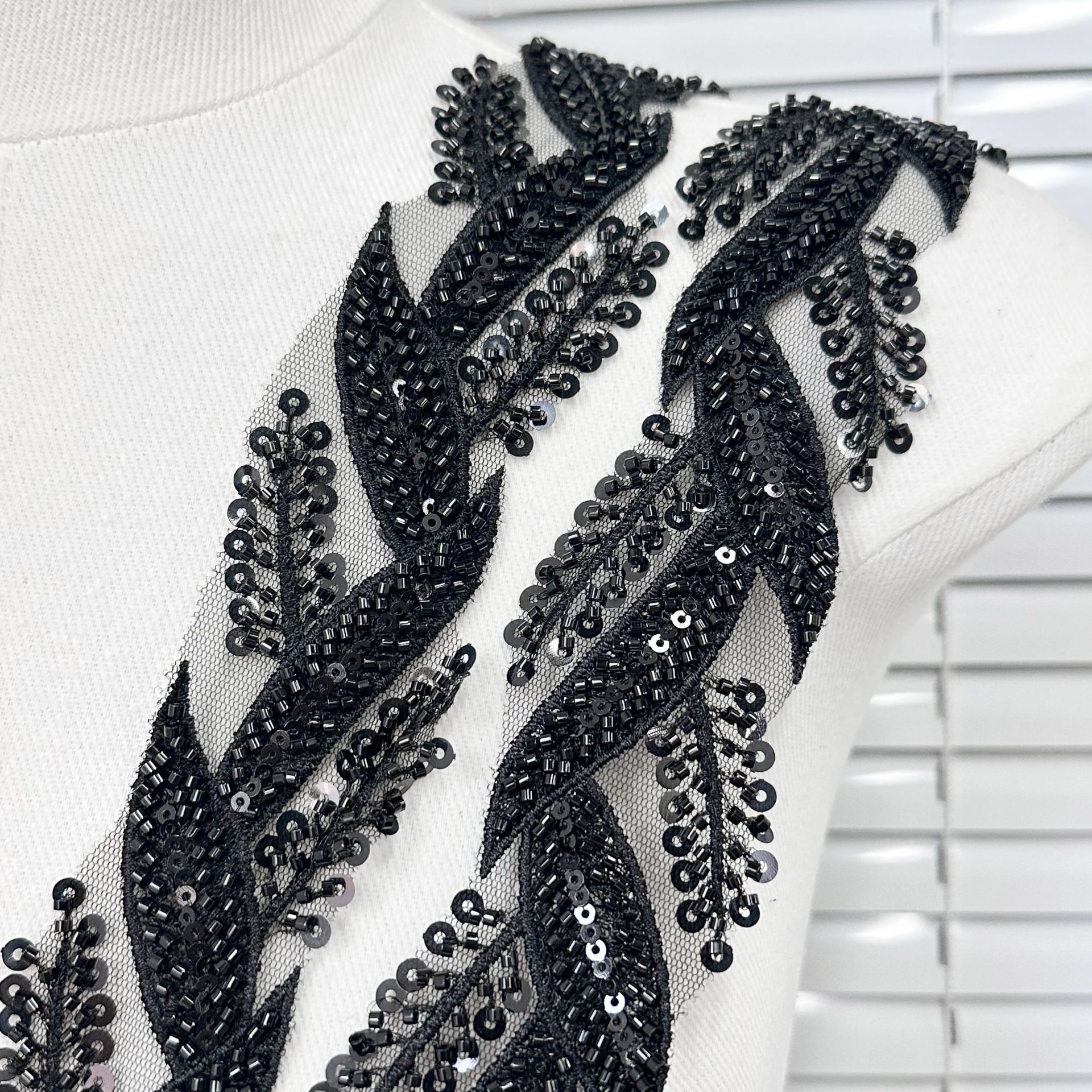 Máquina de bordado de tubo de perlas accesorios de ropa de código de barras hojas de olivo bordado de perlas de código de barras malla hilo de encaje ancho textil comercio exterior image 1
