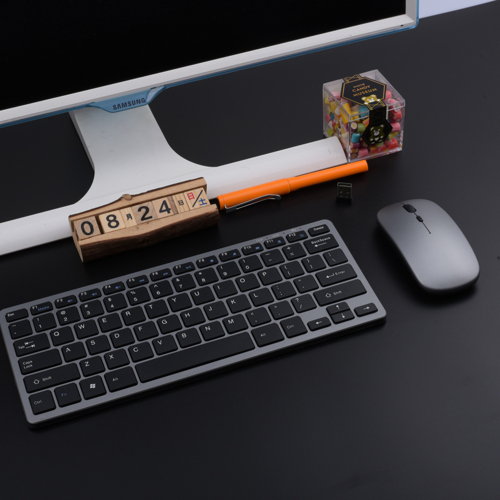 Ventas directas de fábrica tres-modelo inalámbrico Bluetooth chocolate teclado ratón recargable conjunto 2,4g teclado de ratón recargable