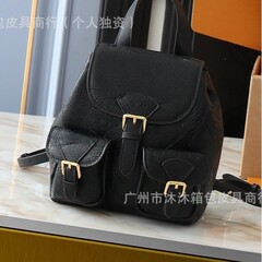 外国貿易の新しい商品の供給源と速達のリュックサックのシリーズの清新な色調の設計は楽に大きいサイズの財布を収納します。