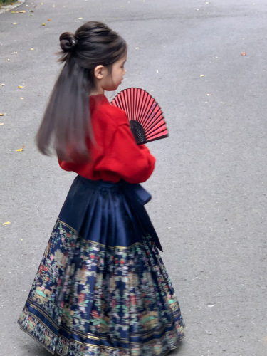 女童中式裙套装新年服冬季大红色毛衣国风马面裙女宝宝红色拜年服