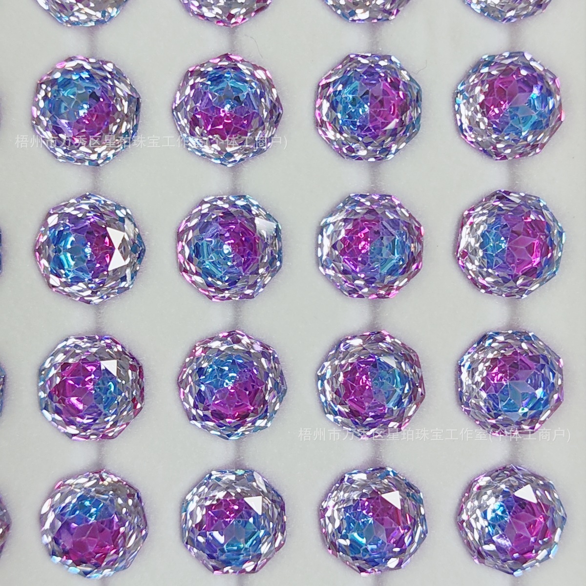 로즈 레드와 블루 그라데이션