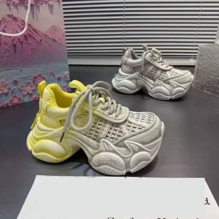 Zapatos de red para mujeres de verano de 2026 nuevos zapatos de deporte casuales transpirables de malla gruesa para mujeres