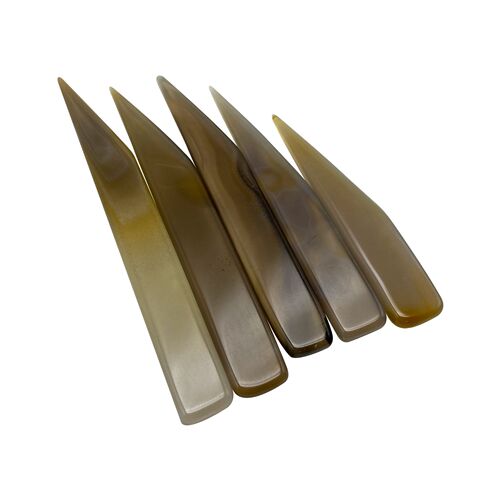 Knife-shaped agate knife gold and silver jewelry ring jewelry gourd play calendered embossed maintenance care grinding and polishing knife