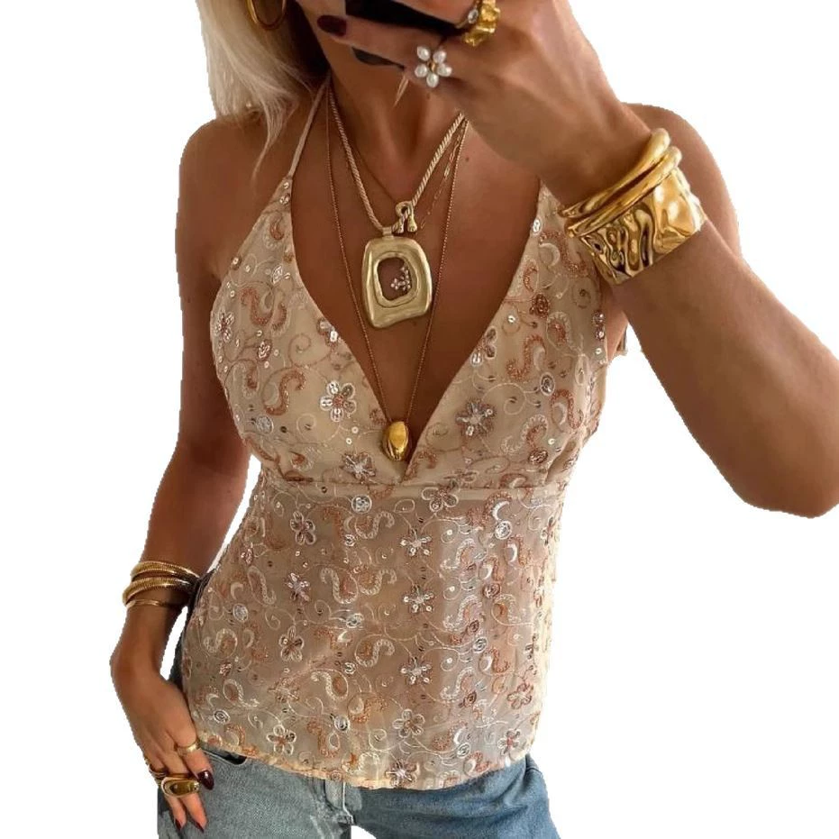Секционный вышитый узор наhalter Camisole?