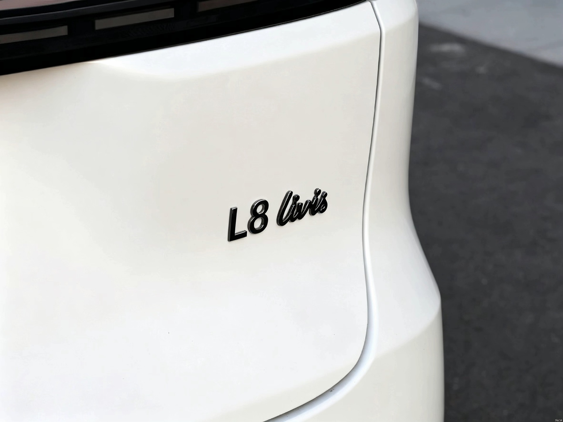 Ideal L8 Livis Front Emblem, Rear Emblem, English Letter Emblem, Car Emblem, Hood Emblem, Trunk Lettering, Tailgate Blackening