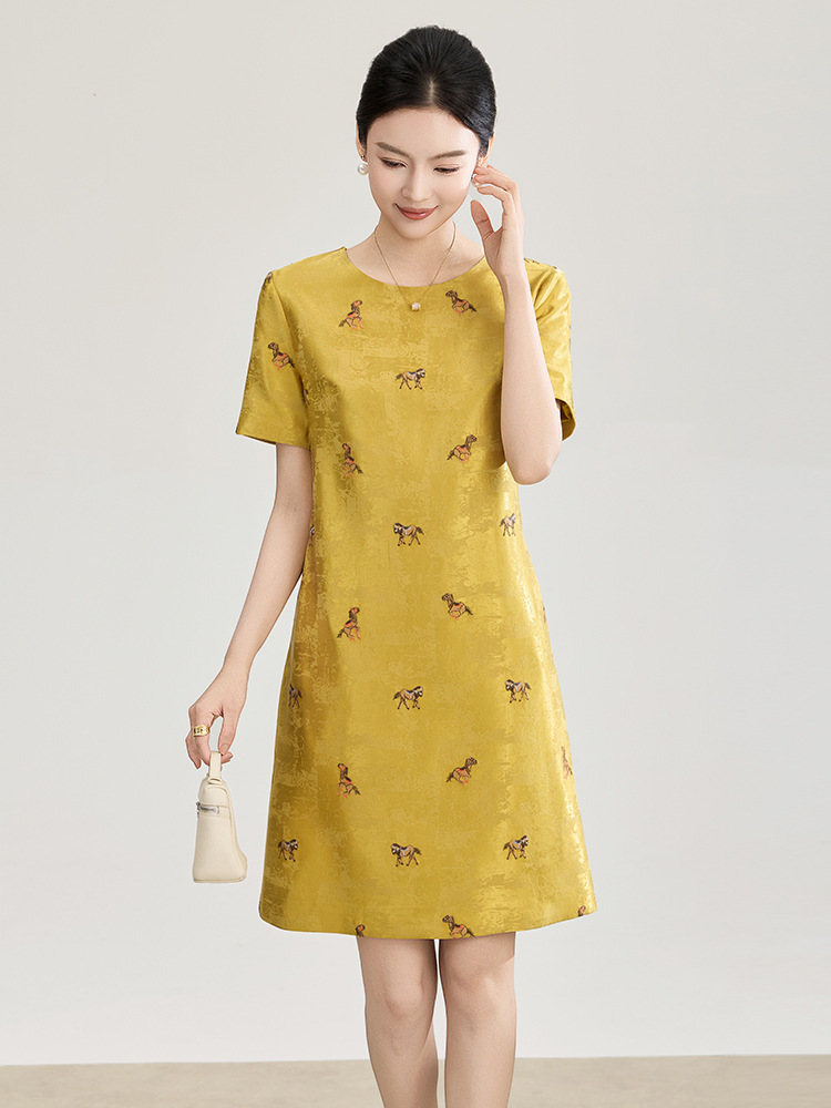 Đầm maxi nữ tay ngắn thêu hoa văn jacquard, chất liệu linen phối ren — màu hồng
