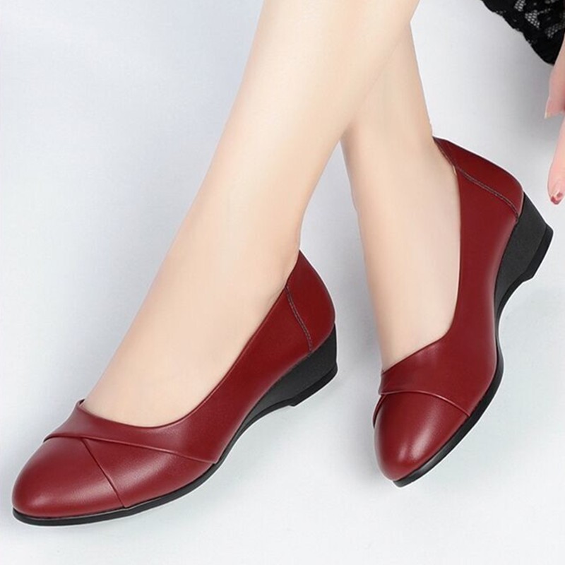 2026 nuevo verano de cabeza redonda zapatos de talón de pendiente de moda universal de trabajo madre zapatos de cuero de mujer