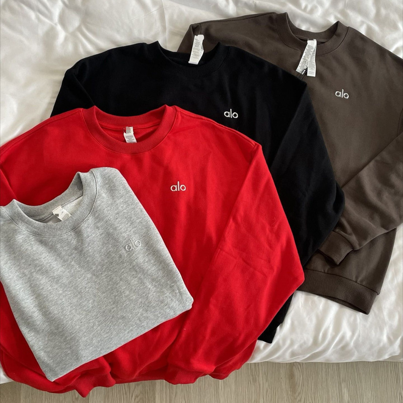 Alo2024 New Autumn Couple Sweatshirts, Loose-Fitting American Retro Trendy Versatile Crew Neck with a High-End Feel for Women and Men Alo2024 New Autumn Couple Sweatshirts, Loose-Fitting American Retro Trendy Versatile Crew Neck with a High-End Feel for Women and Men