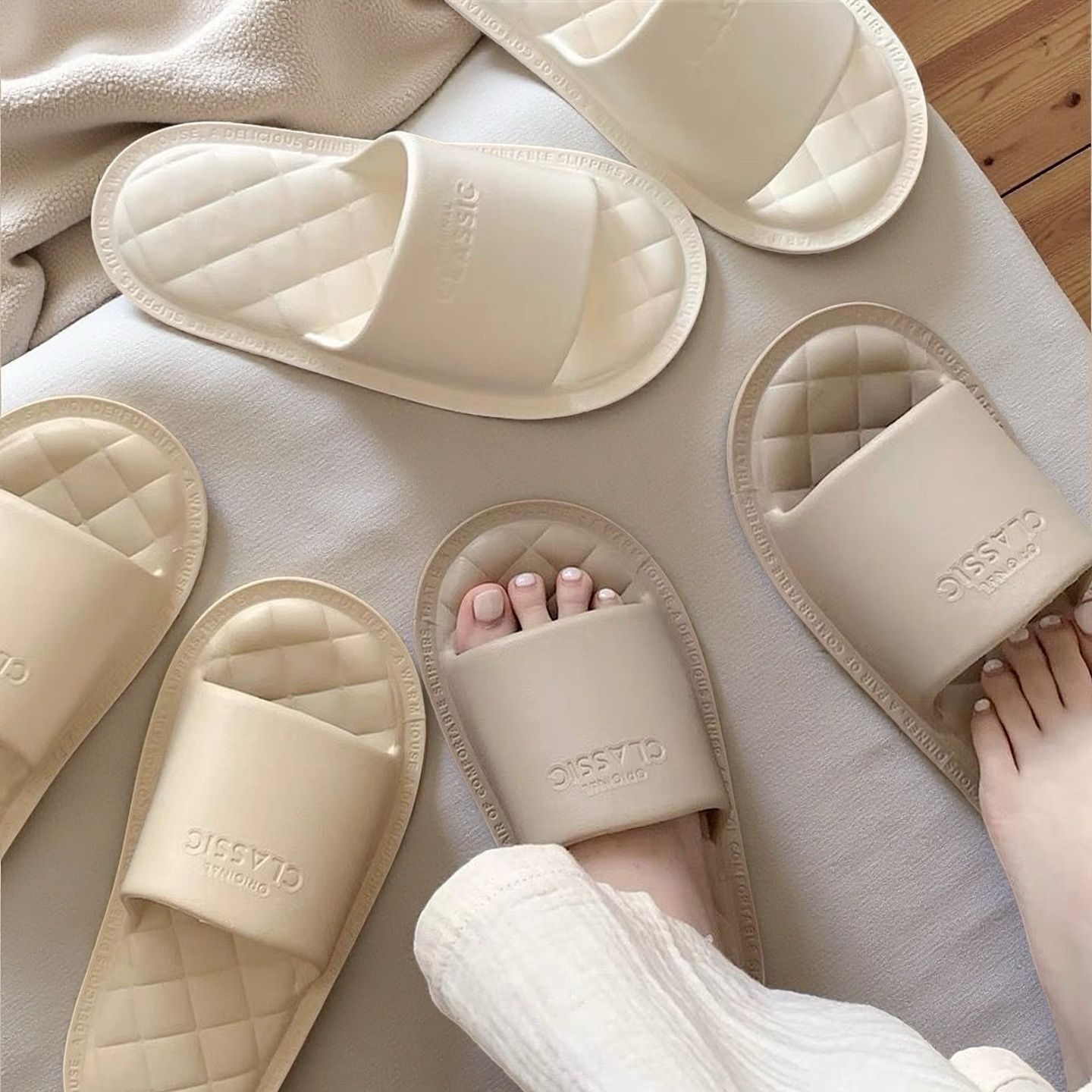 Lingge Slippers for Women Summer Bathroom Bath Non-Slip Simple Indoor Home Household Silent Eva Slippers for Couples Men