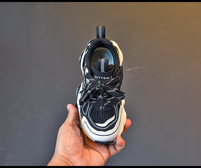 Scarpe da ginnastica per bambini e bambine alla moda_voghion.com