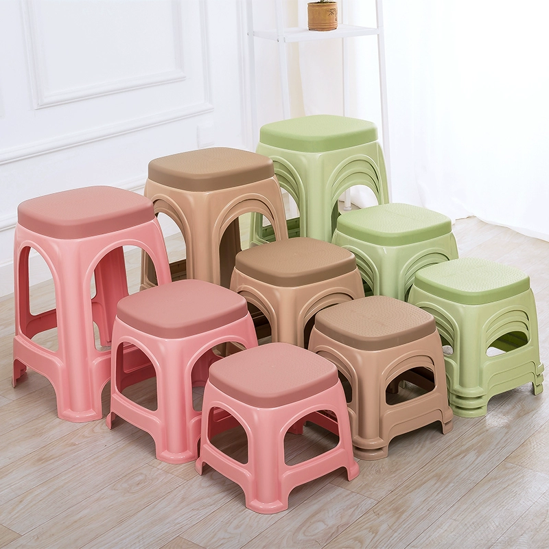 Пластиковый табурет для домашнего использования в гостиной, утолщенный экономичный обеденный табурет для взрослых, производитель формованных пластиковых стульев, квадратный табурет, простой и креативный.