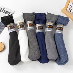 夏のメンズミッドカーフショートストッキングフットバスストールソックスシルケット無地薄いビジネスメンズソックス卸売