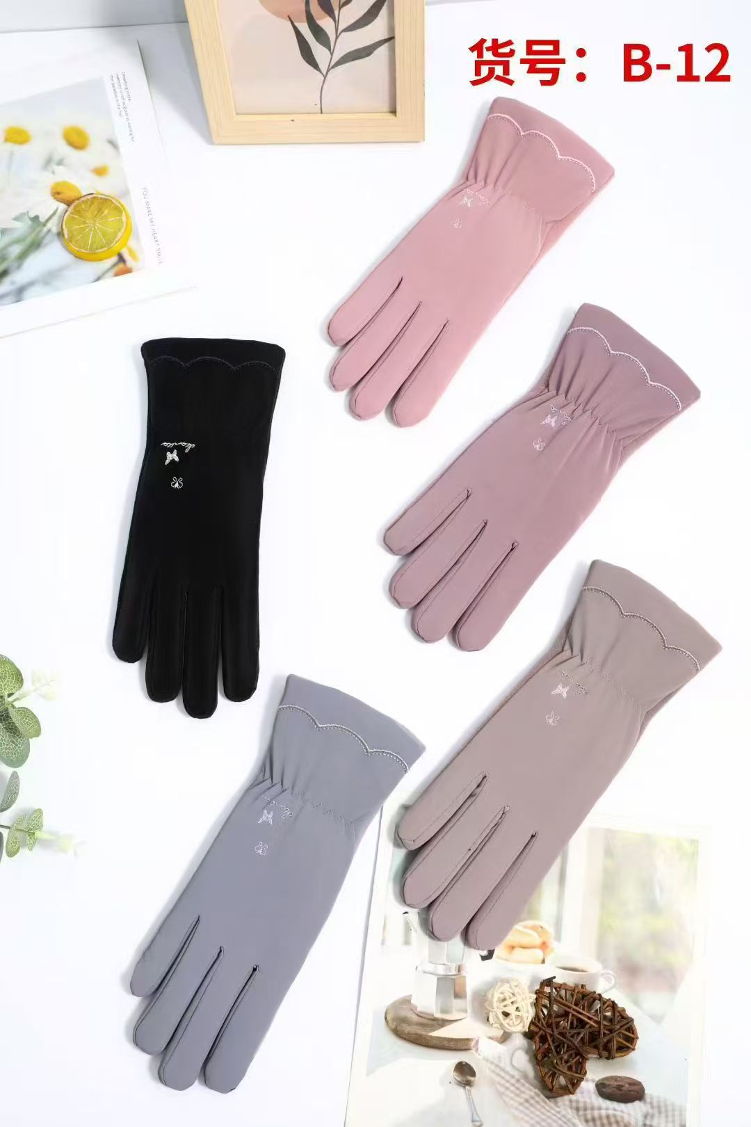 Guantes de invierno para mujer forrados de lana engrosada estudiante cálido resistente al frío pantalla táctil conducción guantes de coche eléctrico al por mayor