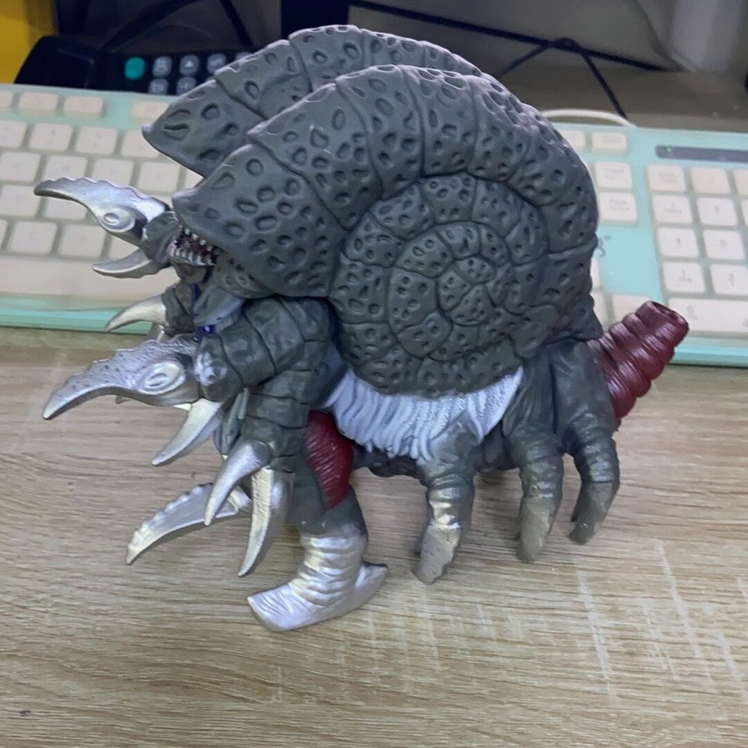 大型モンスタービニールソフトラバーウルトラマンモンスターおもちゃ男の子子供のおもちゃ夜市景勝地露店モンスター