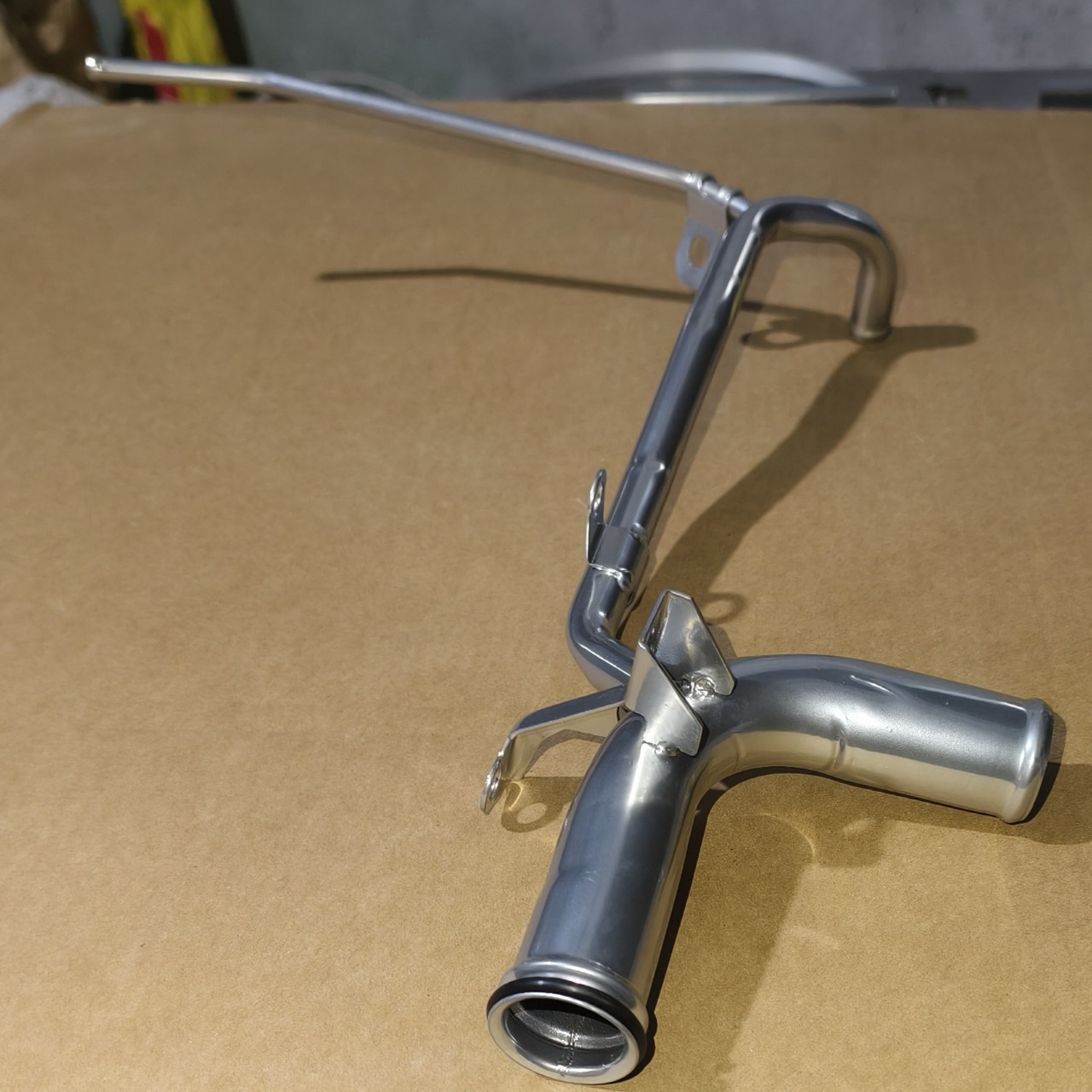 Tubo de Agua de Enfriamiento Automotriz MD340949 SMW250513 de Hierro