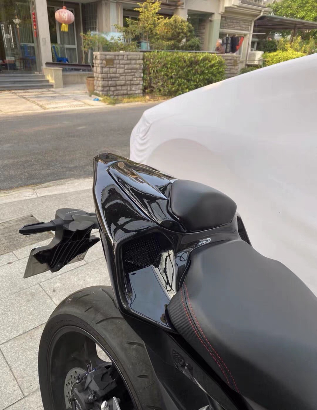 Suitable for Honda CB/CBR650R 2019-2023 modified 3.5 generation passenger-capable rear hump white blank three-piece set