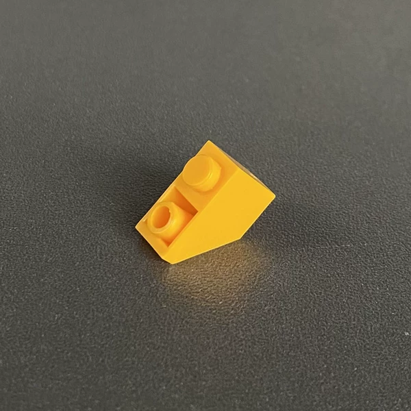 【3665】1 yellow in 1x2 backscene brick