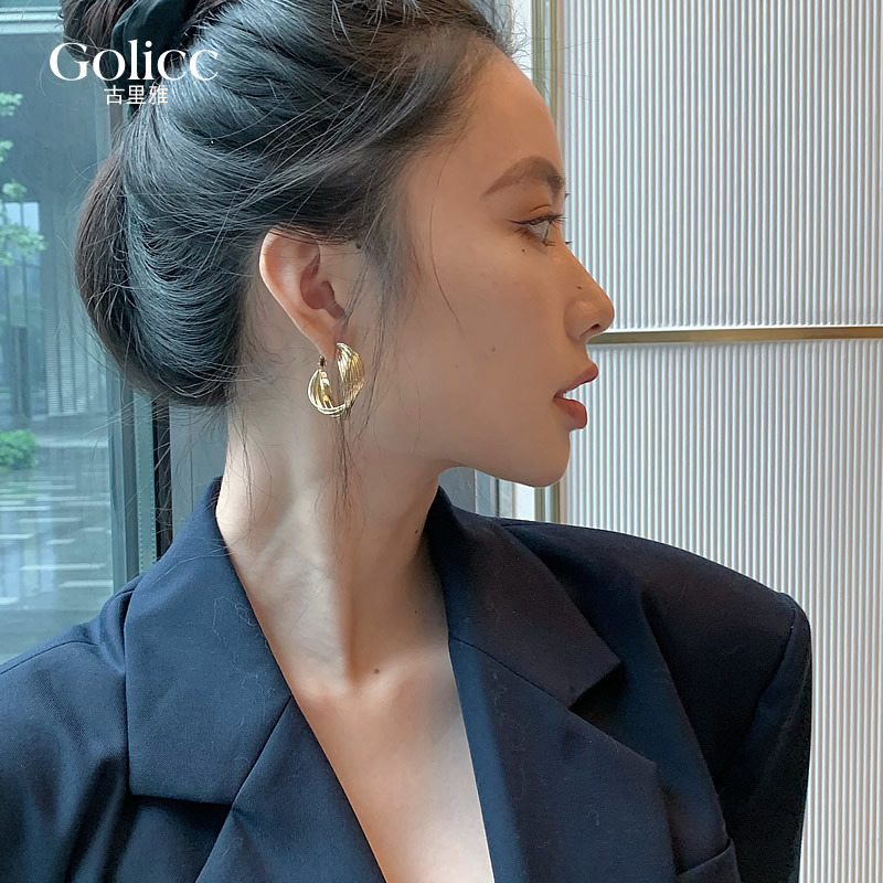 Silver Needle Retro Gold Earrings Women's Light Luxury Autumn and Winter Ear Jewelry Earrings Korean Style New Ear Ring Silver Needle Retro Gold Earrings Women's Light Luxury Autumn and Winter Ear Jewelry Earrings Korean Style New Ear Ring