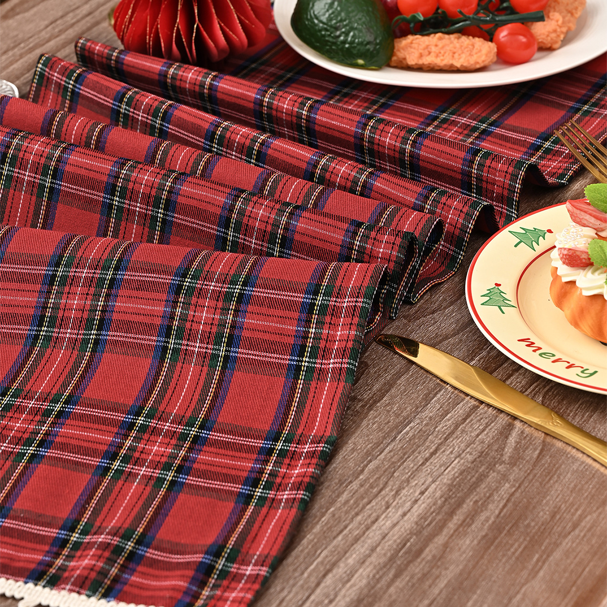 Amazon Navidad transfronteriza bandera de mesa a cuadros rojos bordados tela de mesa escocesa escoba de cuadros fabricantes de banderas de mesa de encaje
