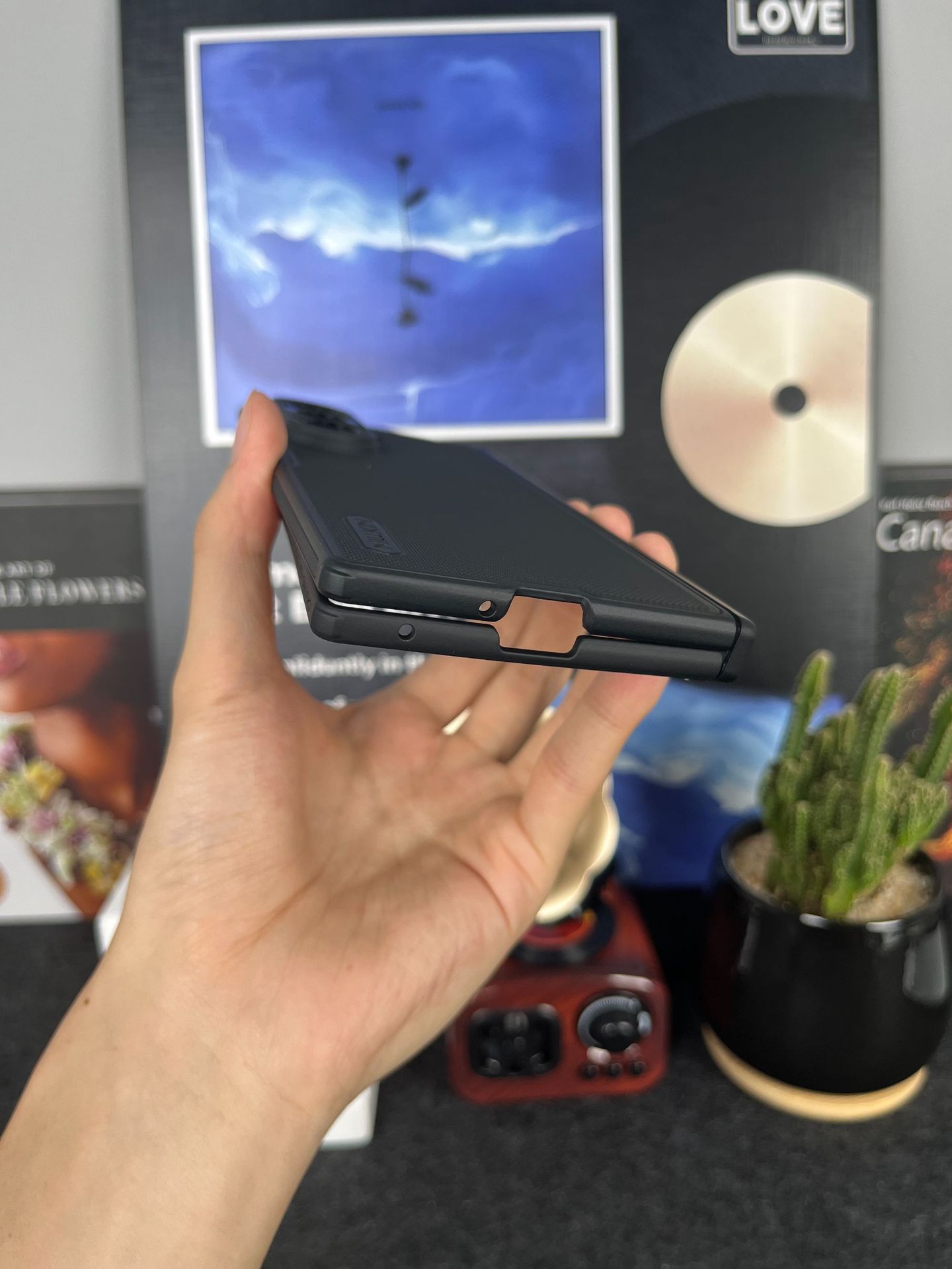 Ốp lưng từ tính NILLKIN cho Samsung Z Fold 8 Ultra, chất liệu nhám mờ, bảo vệ chống sốc — Ốp lưng từ tính chống xước Fold - Samsung Z Fold 8 Đen, Ốp lưng từ tính chống xước Fold - Samsung Z Fold 8 ULTRA Đen, Ốp lưng từ tính chống xước Fold - Samsung Z Fold 8 Trong đen, Ốp lưng từ tính chống xước Fold - Samsung Z Fold 8 ULTRA Trong đen chi tiết 21