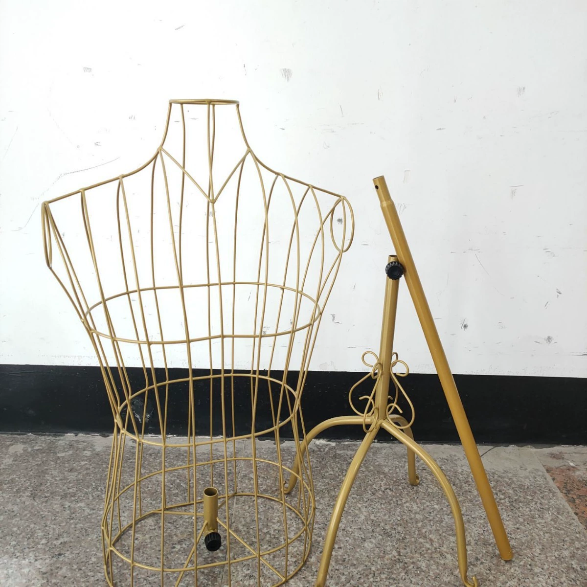 Iron mannequin stand male model floor-standing iron clothing store display stand wedding photo mannequin