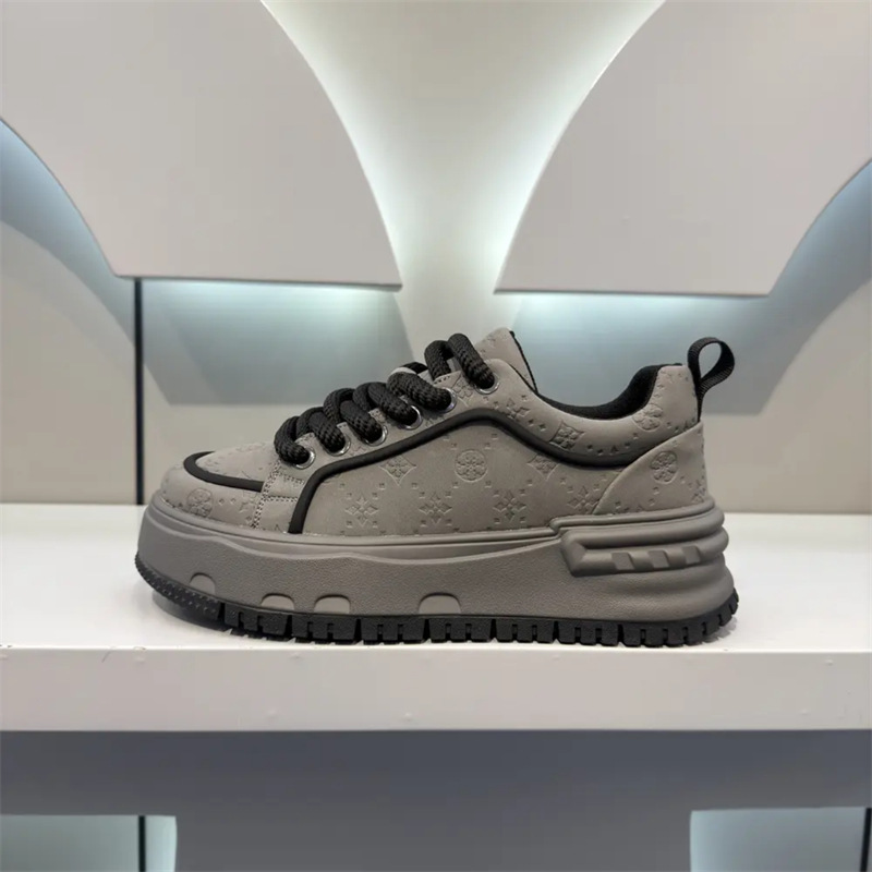 회색