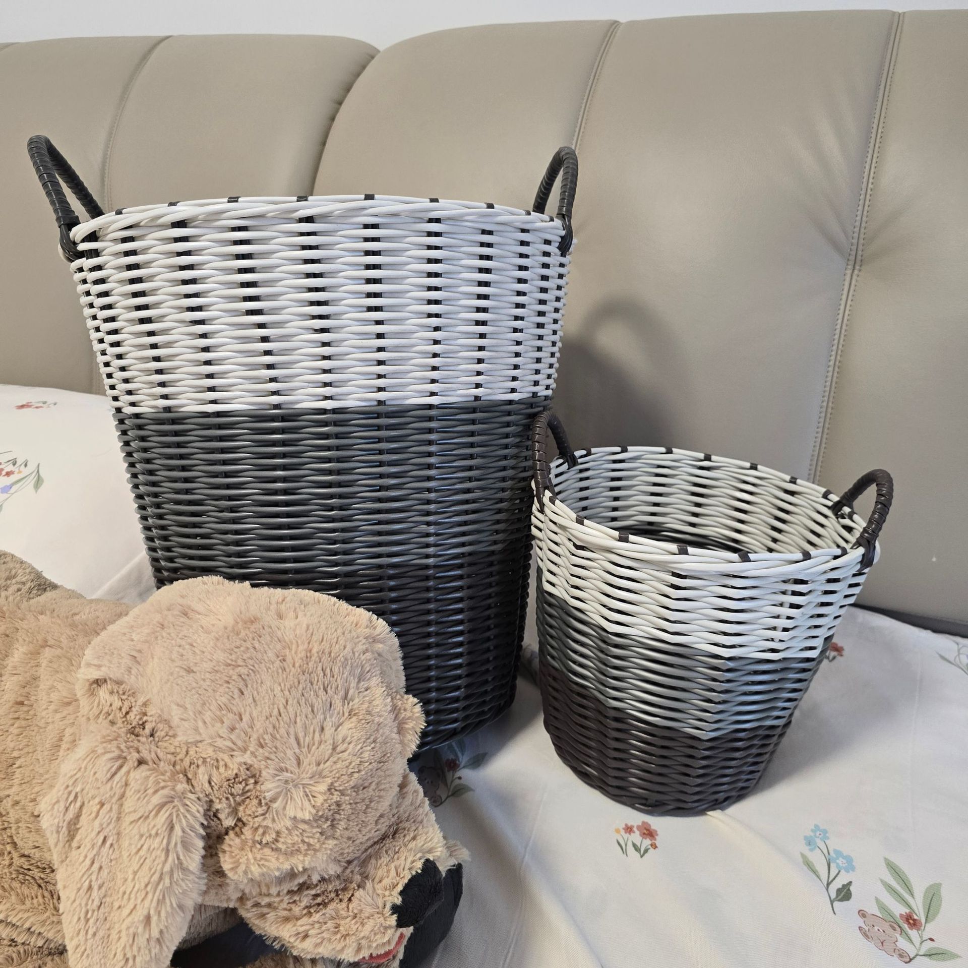 Clothes Storage Basket, Dormitory Bathroom Laundry Basket, Household Large-Capacity Clothes Hamper for Storing Dolls and Clothes, Storage Organizer