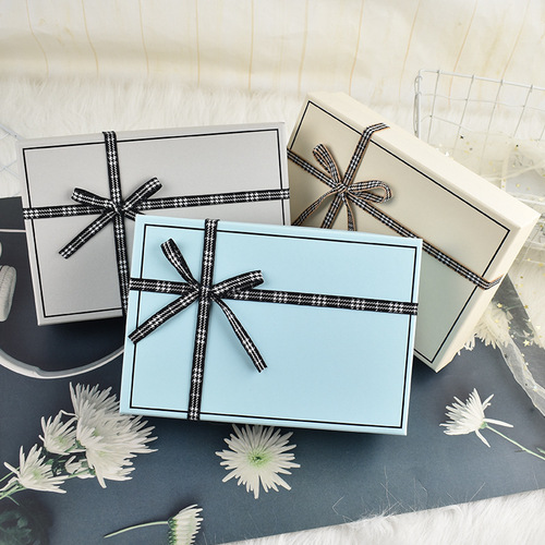 Large scarf clothes gift box small fresh Valentine's Day Teacher's Day birthday gift box cosmetics lipstick box wholesale