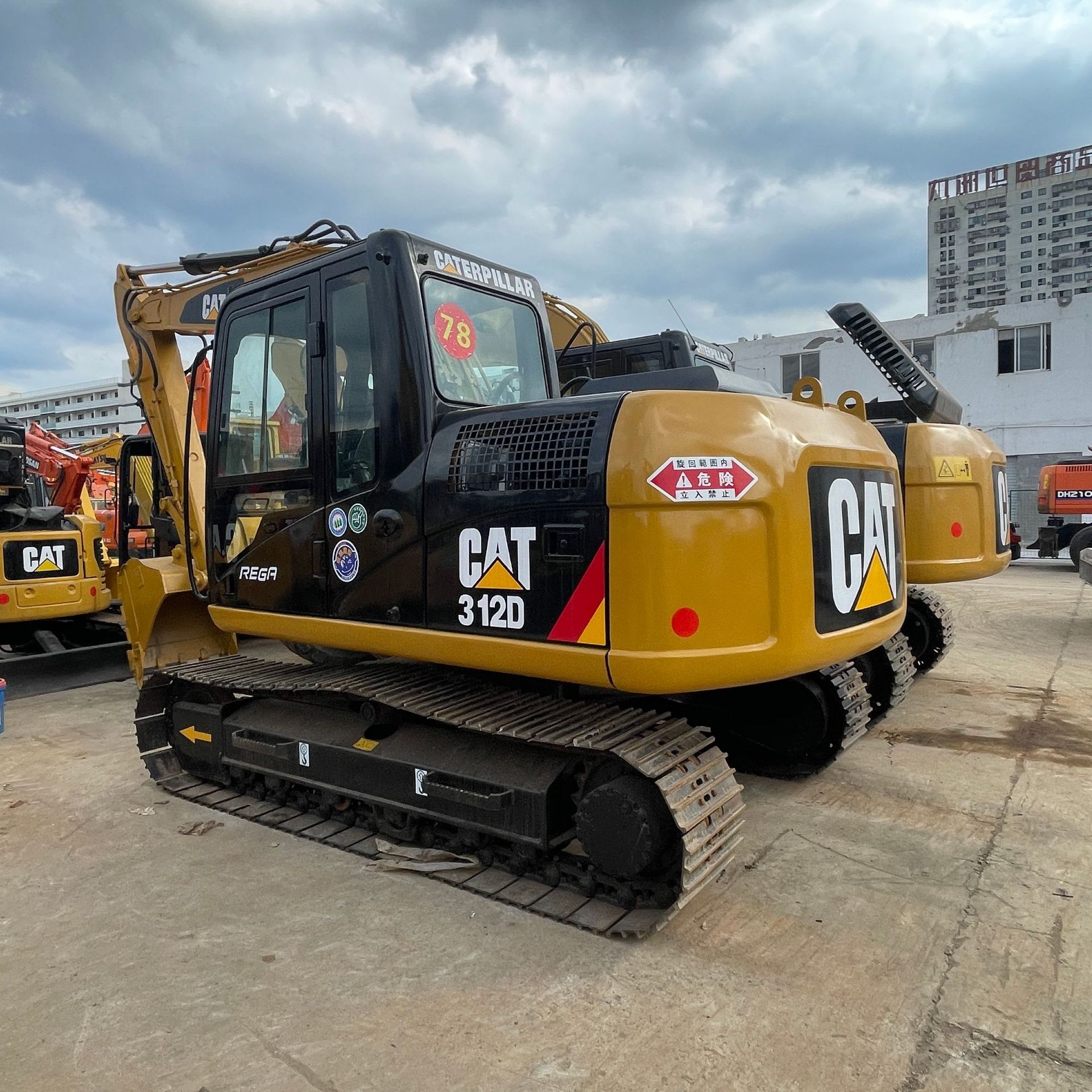 Nuevo excavador usado de la serie de Carter del excavador/el 90% de Caterpillar 323 en fuente común