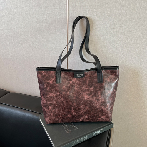 2025 Retro Tote Bag for Women, Spring Style, High-end, Large Capacity, Fashionable, Unique, Commute Crossbody Bag
