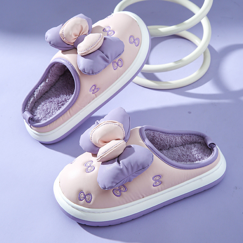 Zapatillas de algodón de suela gruesa para mujer en otoño e invierno, ropa exterior con lazo nuevo, interior para el hogar, además de zapatillas de algodón cálidas e impermeables de terciopelo para in