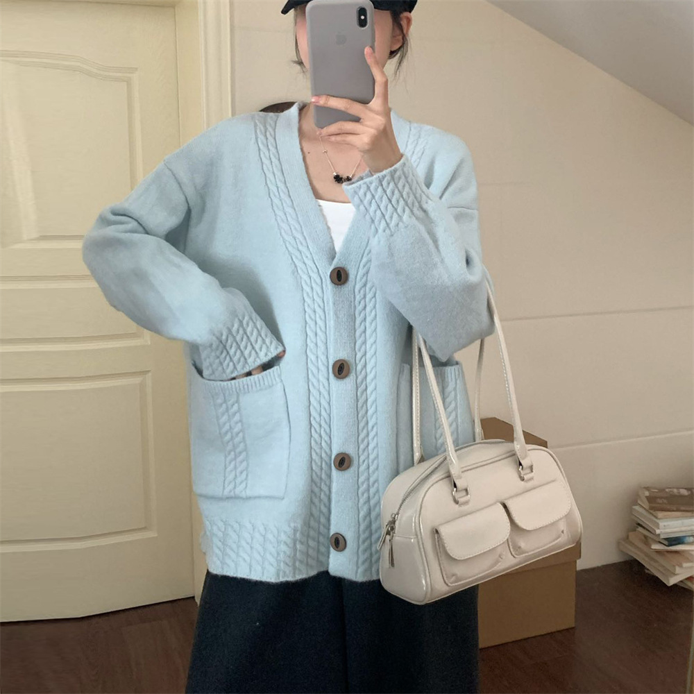 软糯V领麻花毛衣外套女秋冬新款宽松慵懒风加厚大码针织开衫上衣