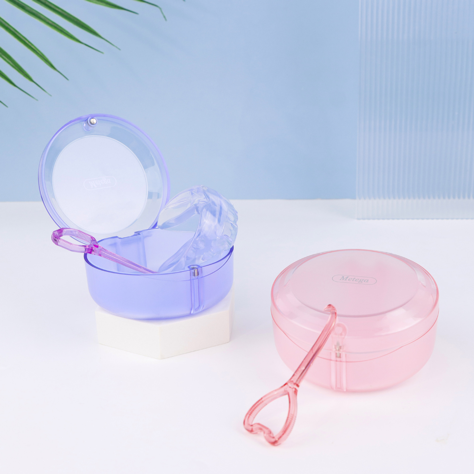 Metega Large Transparent Braces Box Magnetic Sealed Denture Storage Box Invisible Braces Storage Box Cleaning Box