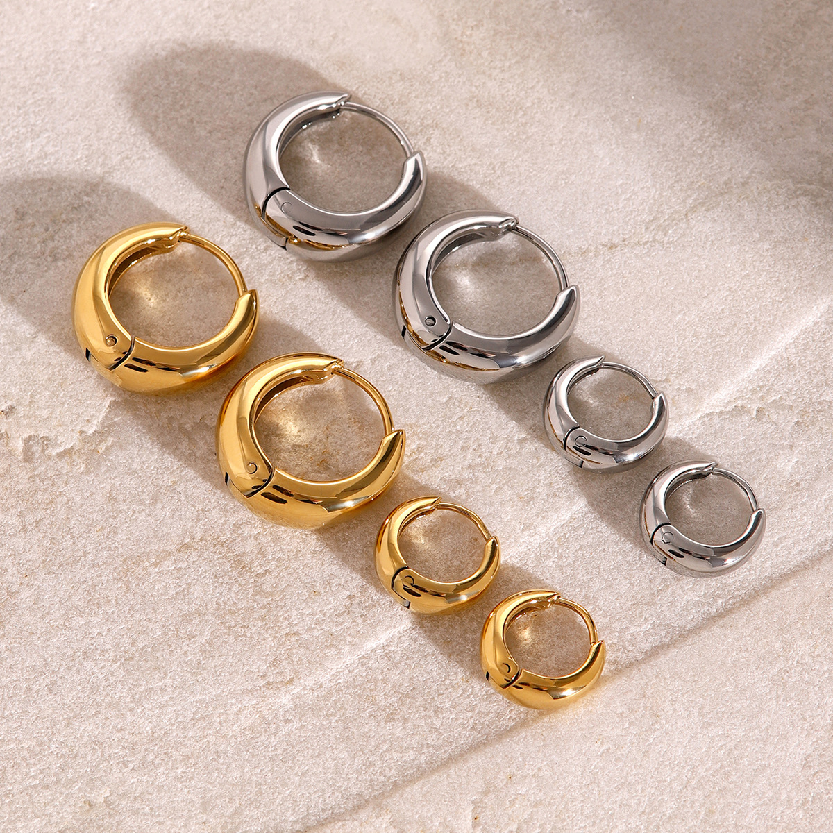 JEDING aretes de círculo de acero inoxidable europeos y estadounidenses aretes de alta calidad 18k de oro titanio aretes de acero joyas de color transfronterizas