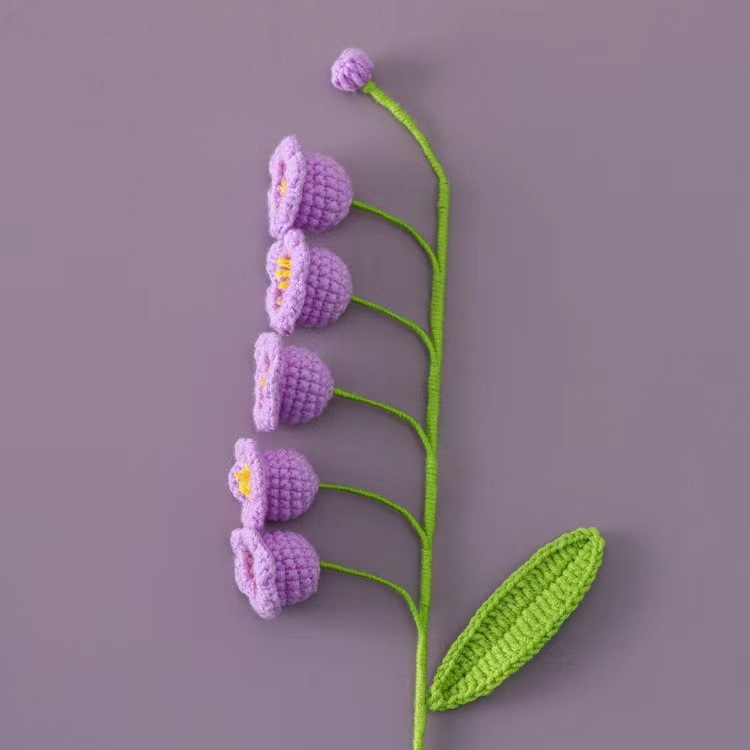 教師の日のプレゼントヒマワリの毛糸の花の手作りの毛糸のメリヤスは花の教師の日の花束の完成品をシミュレーションします。|undefined