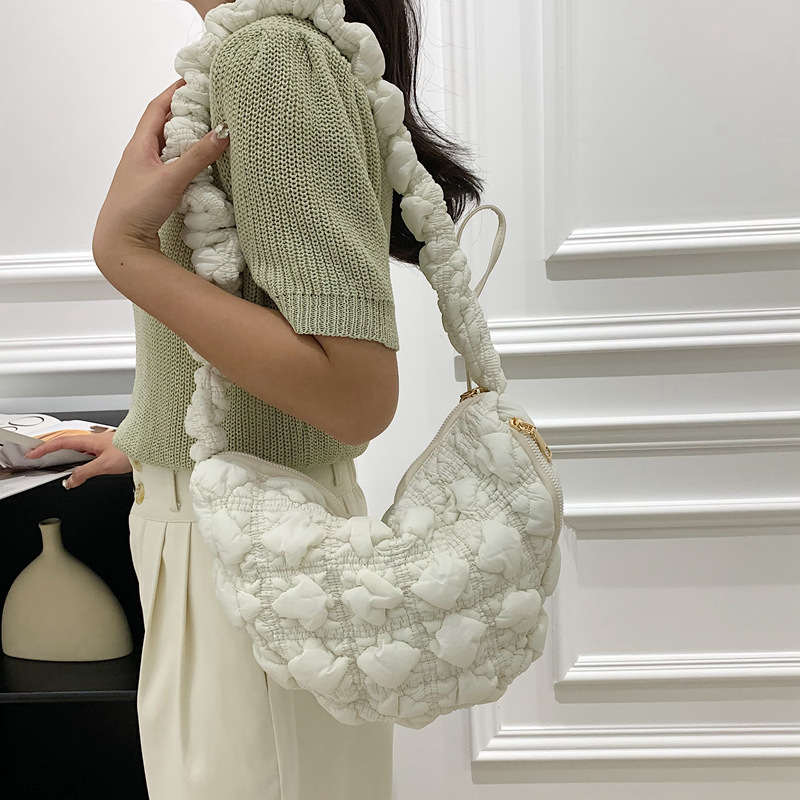 Niche Pleated Design Bag Women's New Fashion Cloud Bag Large Capacity Casual All-match Dumpling Bag Crossbody Bag Trendy Niche Pleated Design Bag Women's New Fashion Cloud Bag Large Capacity Casual All-match Dumpling Bag Crossbody Bag Trendy