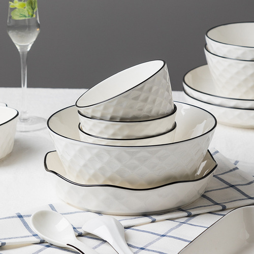 尚行知是陶瓷餐具套装简约北欧风家用碗盘礼品网红餐具碗碟套装