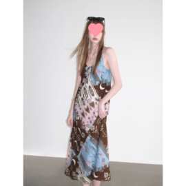 “藤花西普调”慵懒度假复古印花吊带连衣裙女夏新款图片色修身型