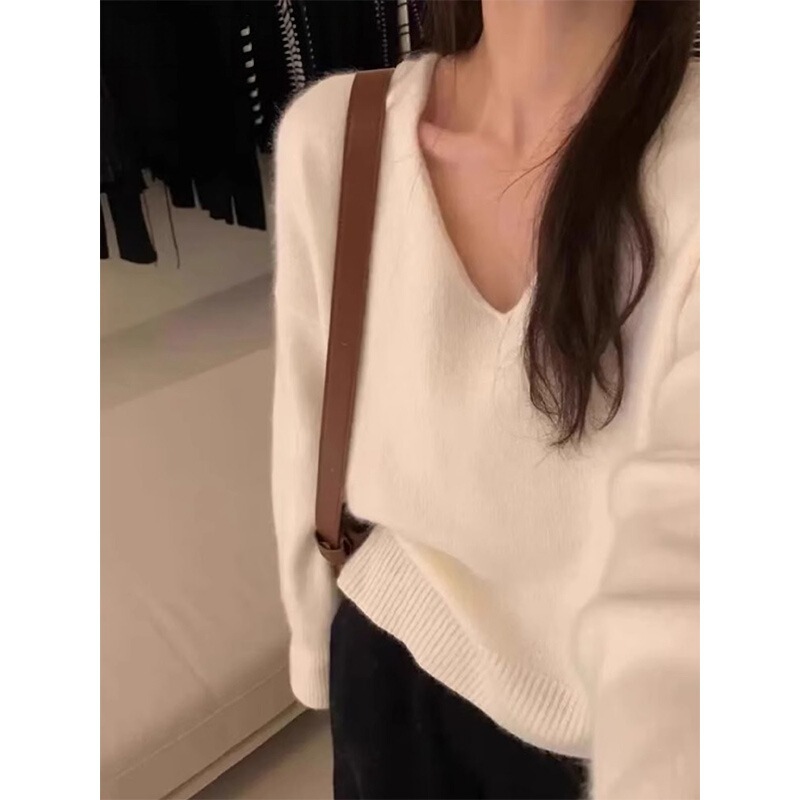 Plus-Size V-Neck Loose Lazy Style Knitted Sweater for Women 2026 Spring, Autumn, and Winter Soft and Cozy Base Layer Top Trendy Plus-Size V-Neck Loose Lazy Style Knitted Sweater for Women 2026 Spring, Autumn, and Winter Soft and Cozy Base Layer Top Trendy