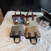 �r��Ů��2025�¿�б���ˮͰ��С���OӋ�߼��Џ͹ż�ɫ�μ������