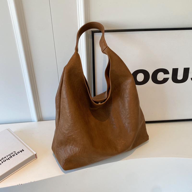 秋冬レトロ大容量バッグ女性2023新型流行爆金洋気百合シングルバッグファッションバケツバッグ