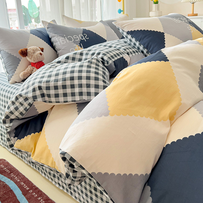 Personalizado en fábrica, sábanas de algodón de algodón de clase A, juego de cuatro piezas, cama de dormitorio de estudiantes floral, juego de tres piezas, funda de edredón, sábana